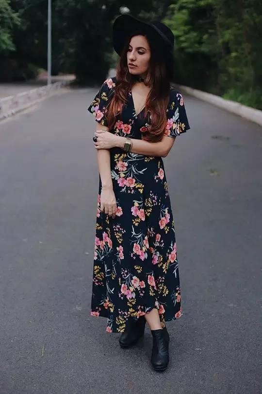 馬丁靴穿搭技巧_秋冬靴子搭配_切爾西靴配什么襪子