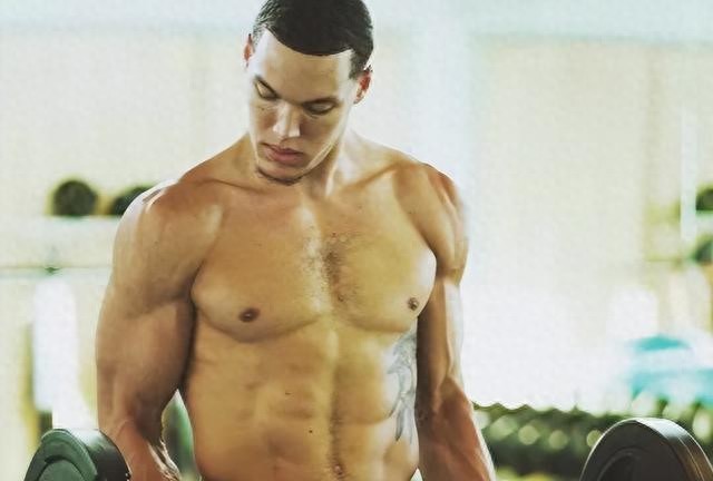 NBA 这5人身体超棒！阿隆戈登力量足，威少抢板超稳