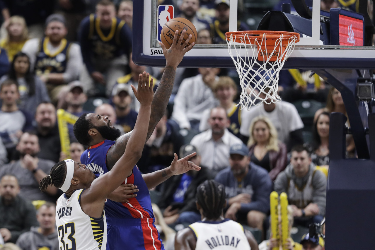 nba單場籃板排行榜_摩西馬龍前場板記錄_NBA歷史單場前場板排行榜