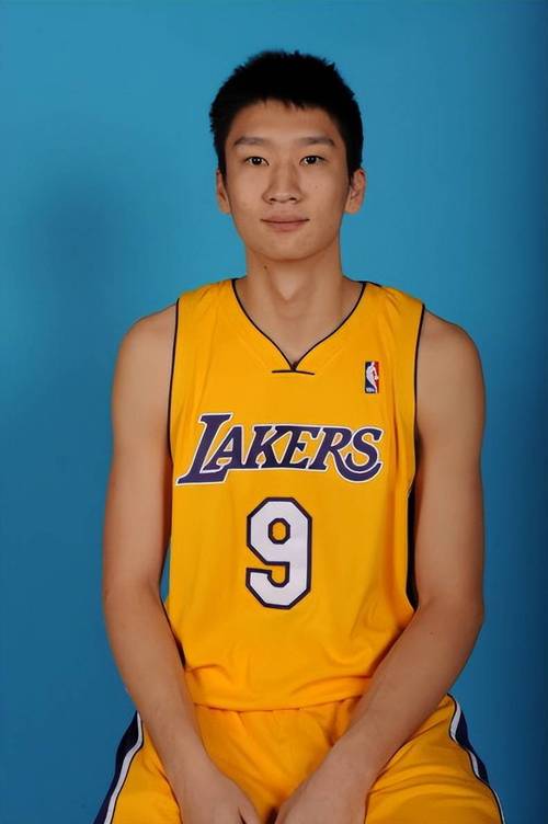 10月16日孫悅正式退役！21年職業(yè)生涯，他為北京籃球貢獻卓越