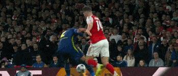 巴薩歐冠慘敗_巴薩vs馬競(jìng) 歐冠_阿森納馬競(jìng)對(duì)比