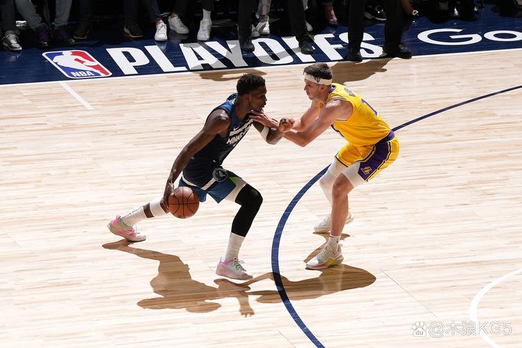 nba東部排名2025最新_NBA西部排名更新_NBA常規(guī)賽比賽結(jié)果